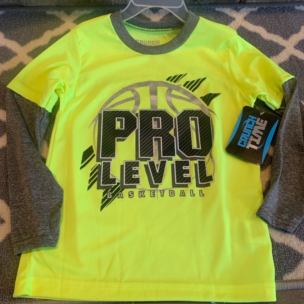 Boys 5t moisture wicking long sleeve shirt